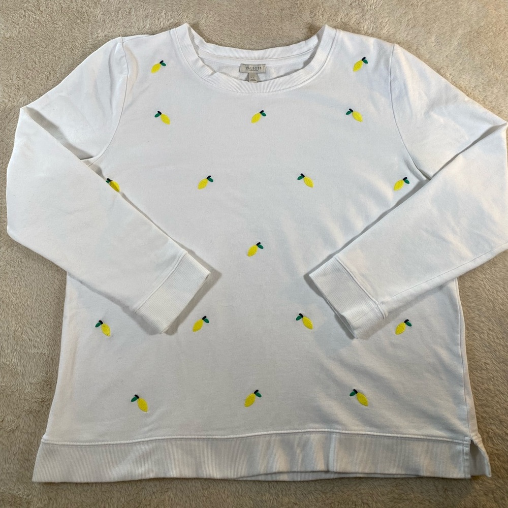 Talbots women’s size LP lightweight Crewneck sweatshirt embroidered lemons